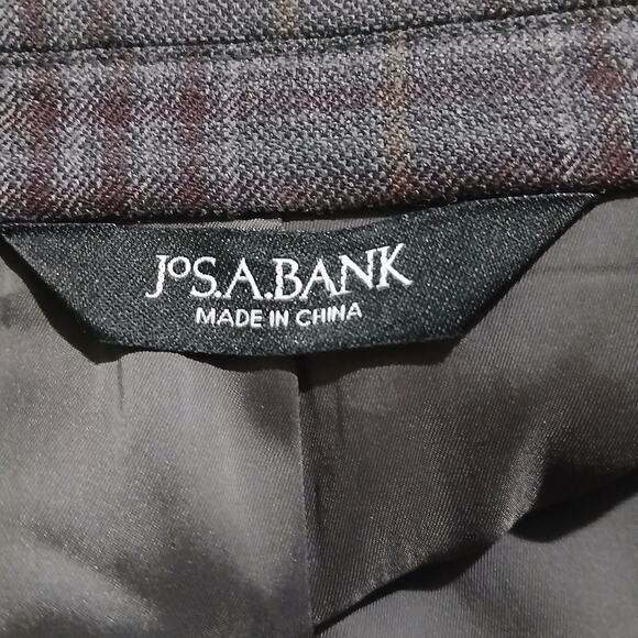 Jos.A.Bank Traveler Tailored-fit 48 Long WOOL Grey/maroon window pane plaid - Picture 2 of 15